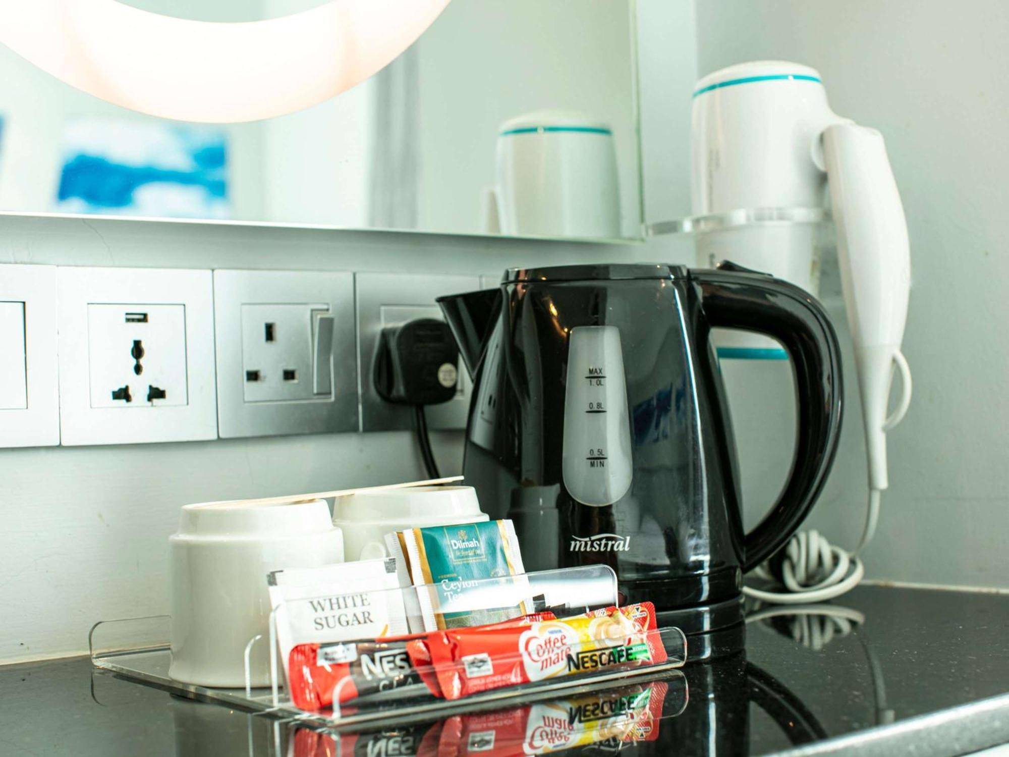 Ibis Budget Singapore Selegie Extérieur photo